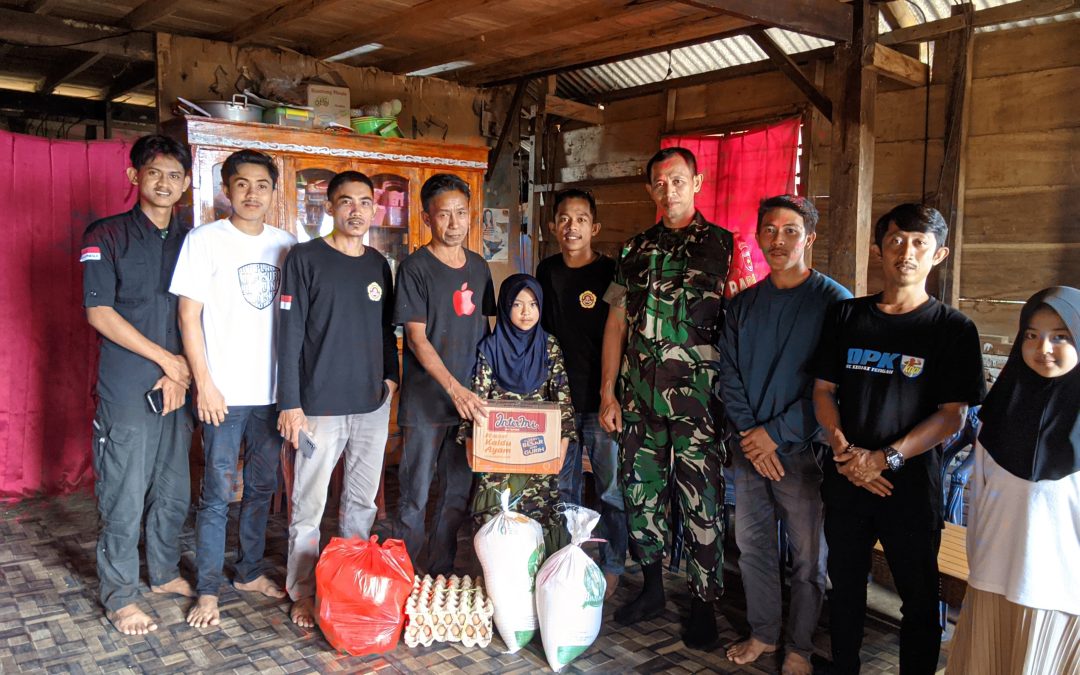 Pemuda Desa Baru Salurkan Bantuan Kepada Anak Yatim-Piatu