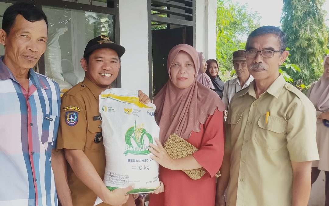 Pemerintah Desa Baru Salurkan Bantuan Pangan Nasional
